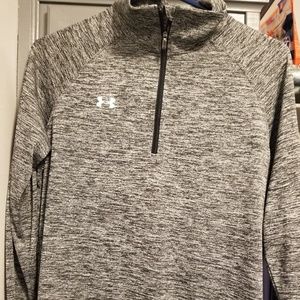 Under Armour Heat Gear Semi fitted Medium  Pullove